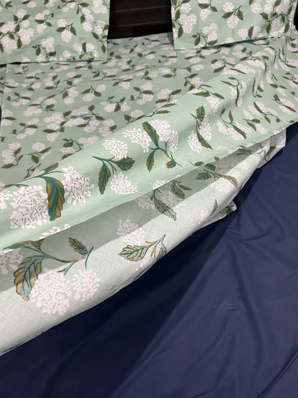 100% Pure Cotton Luxury Bedsheet – Soft, Breathable & Premium Quality